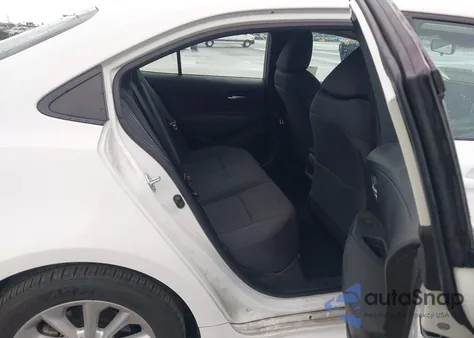 2021 Toyota Corolla Le z USA, uszkodzony, nr VIN 5YFVPMAE5MP213640